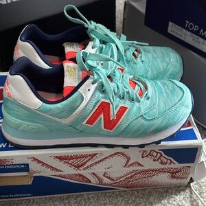 New Balance 574 Classic Arctic Blue Womens
Casual Sneakers WL574SIB SIZE 8 US